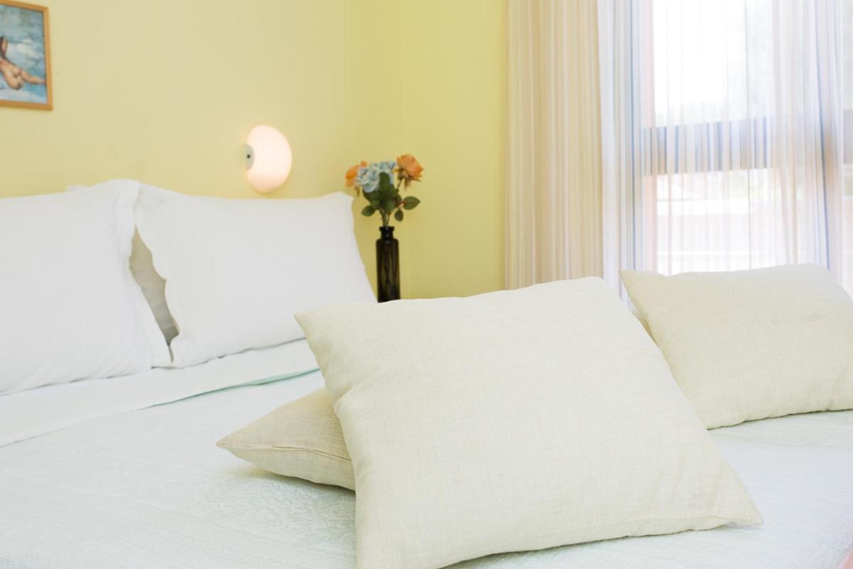 Hotel Valentino Pinarella Ngoại thất bức ảnh
